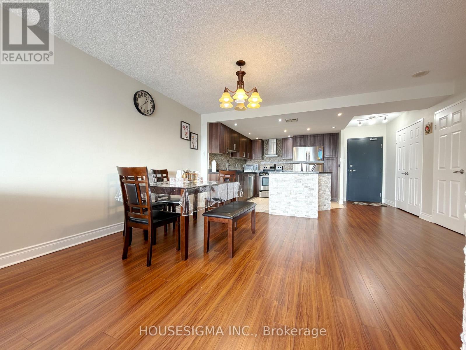 1103 - 8 Lisa Street, Brampton, Ontario  L6T 4S6 - Photo 4 - W13068298