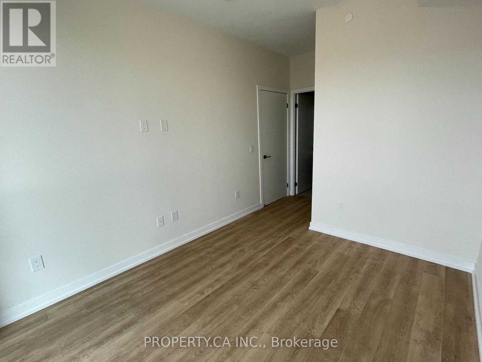 325 - 2300 St. Clair Avenue W, Toronto, Ontario  M6N 1K8 - Photo 11 - W13068320