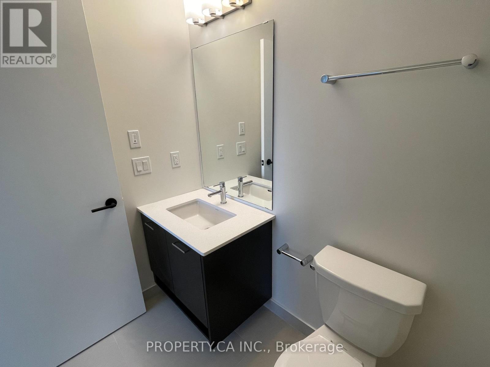 325 - 2300 St. Clair Avenue W, Toronto, Ontario  M6N 1K8 - Photo 12 - W13068320