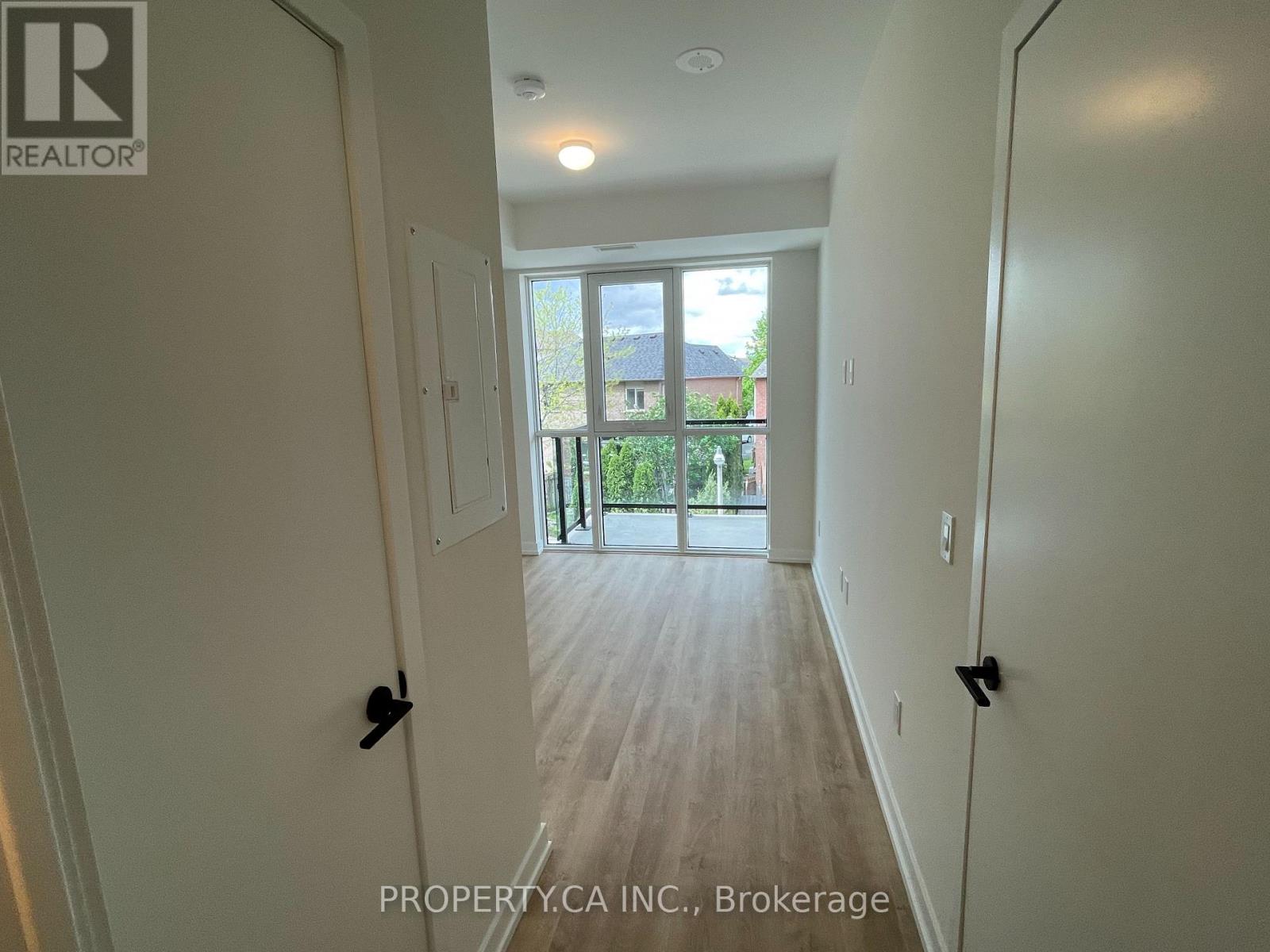 325 - 2300 St. Clair Avenue W, Toronto, Ontario  M6N 1K8 - Photo 13 - W13068320