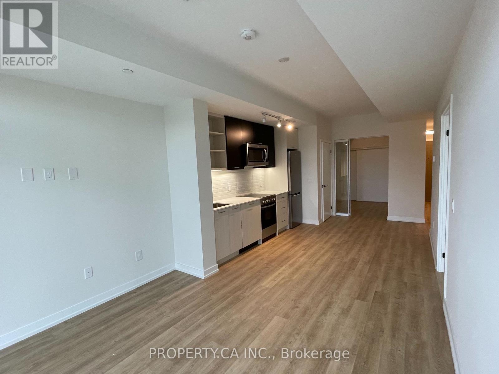 325 - 2300 St. Clair Avenue W, Toronto, Ontario  M6N 1K8 - Photo 4 - W13068320
