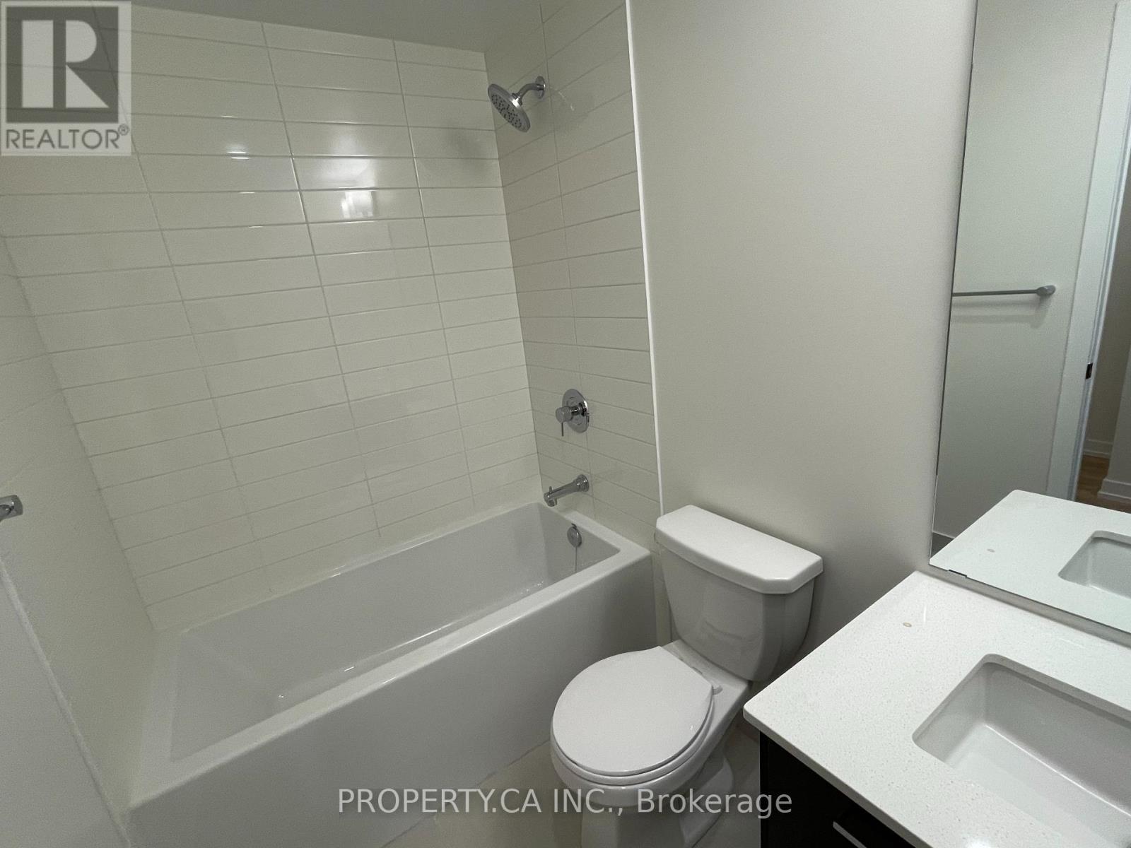 325 - 2300 St. Clair Avenue W, Toronto, Ontario  M6N 1K8 - Photo 8 - W13068320