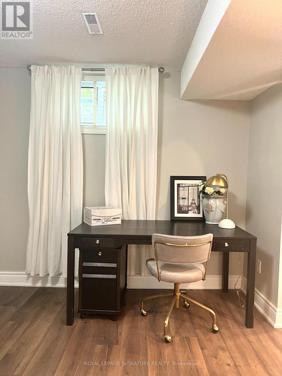 Lower Level - 964 Albertson Crescent, Mississauga, Ontario  L5H 3C7 - Photo 10 - W13068392