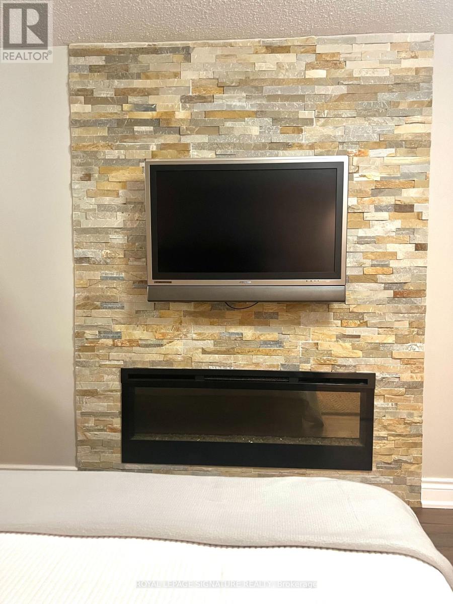 Lower Level - 964 Albertson Crescent, Mississauga, Ontario  L5H 3C7 - Photo 18 - W13068392