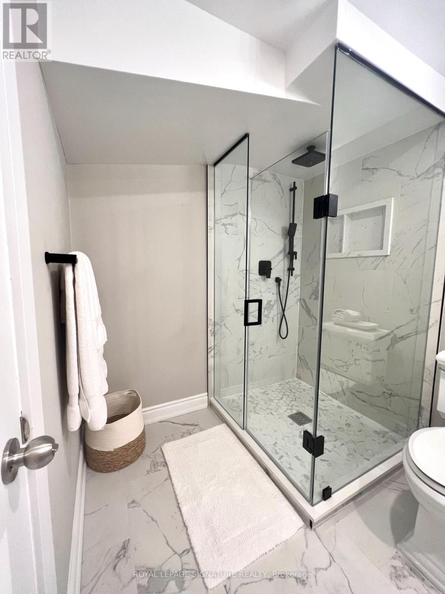 Lower Level - 964 Albertson Crescent, Mississauga, Ontario  L5H 3C7 - Photo 23 - W13068392