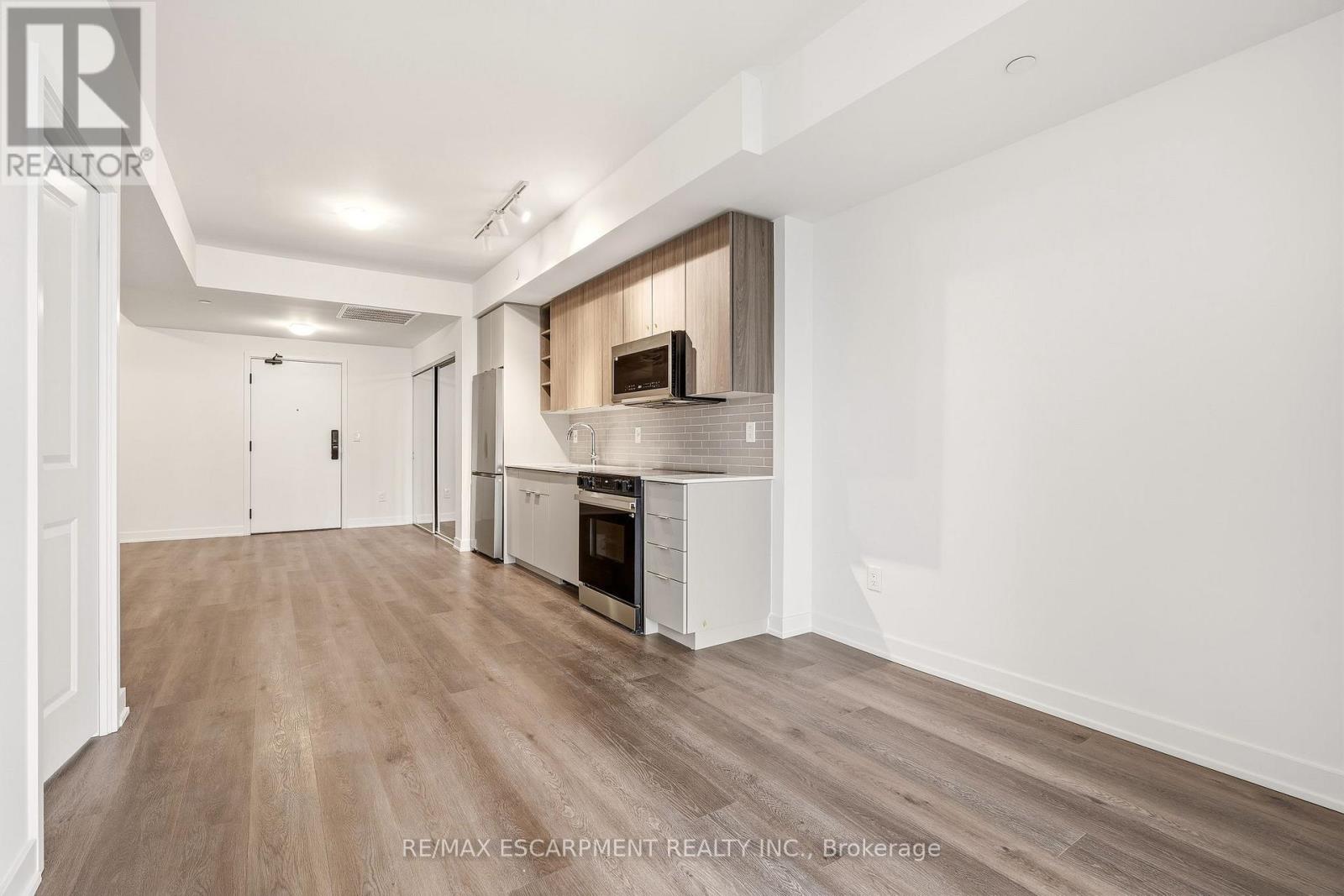 1106 - 2075 Lakeshore Road, Burlington, Ontario  L7R 1E2 - Photo 8 - W13068400