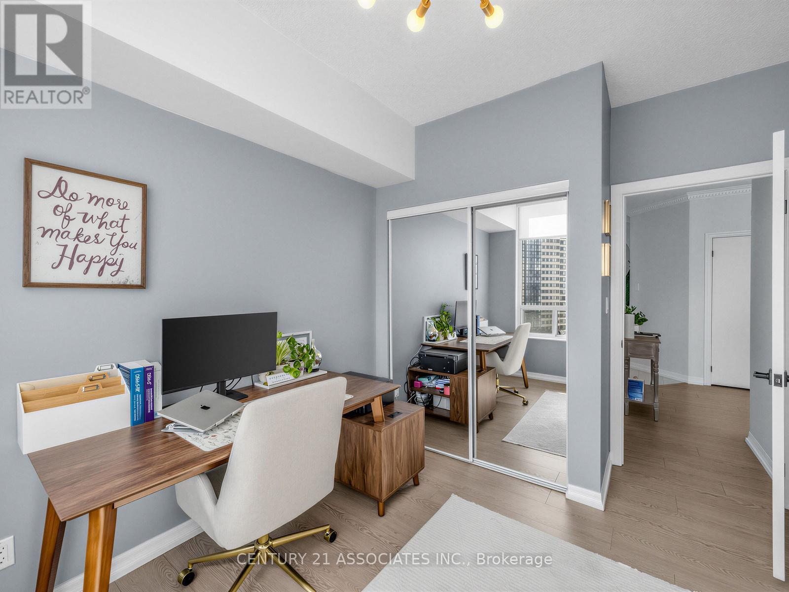 705 - 1359 Rathburn Road E, Mississauga, Ontario  L4W 5P7 - Photo 8 - W13068410