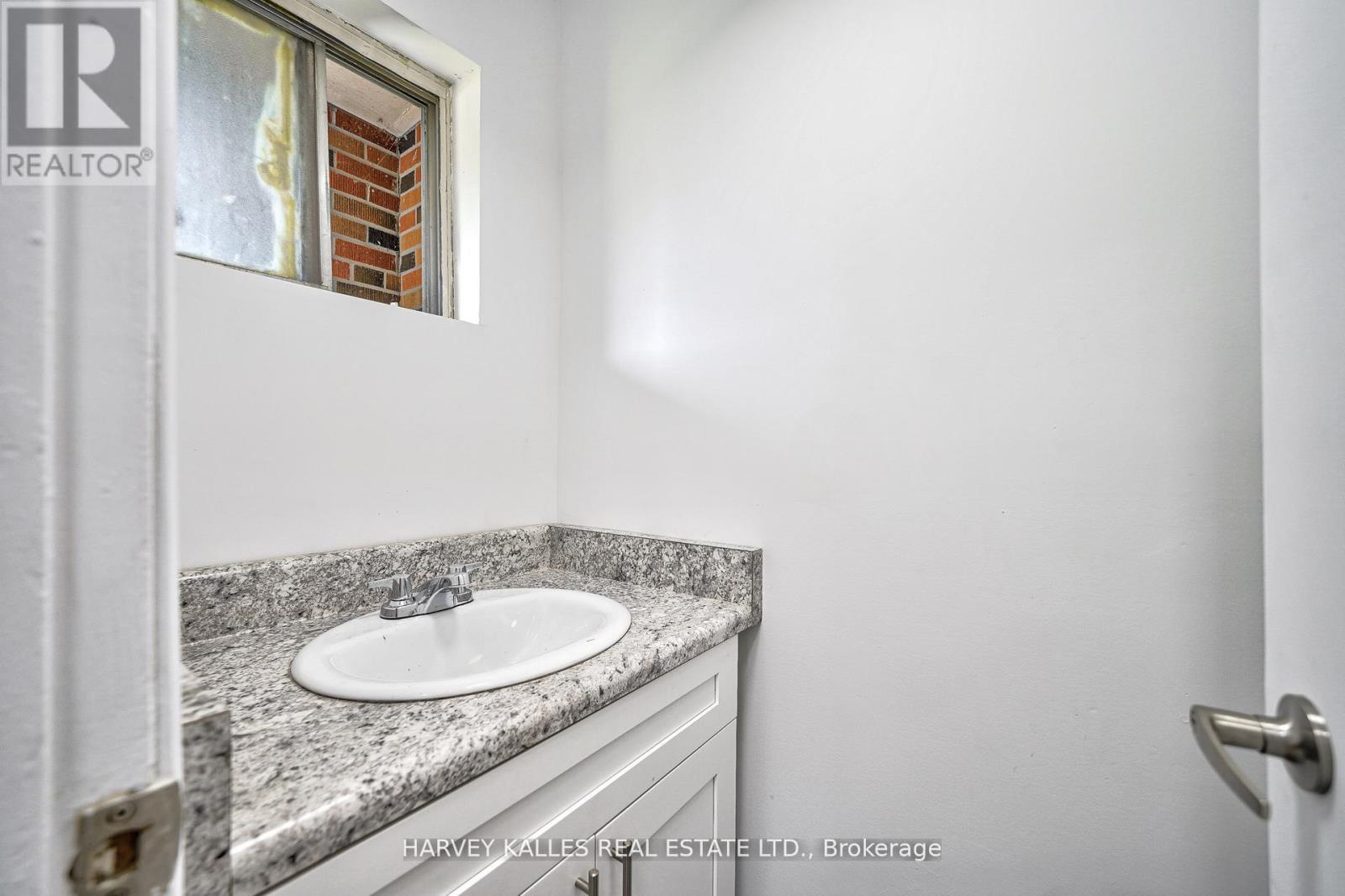 Th102 - 2012 Sheppard Avenue W, Toronto, Ontario  M3N 1A2 - Photo 4 - W13068440