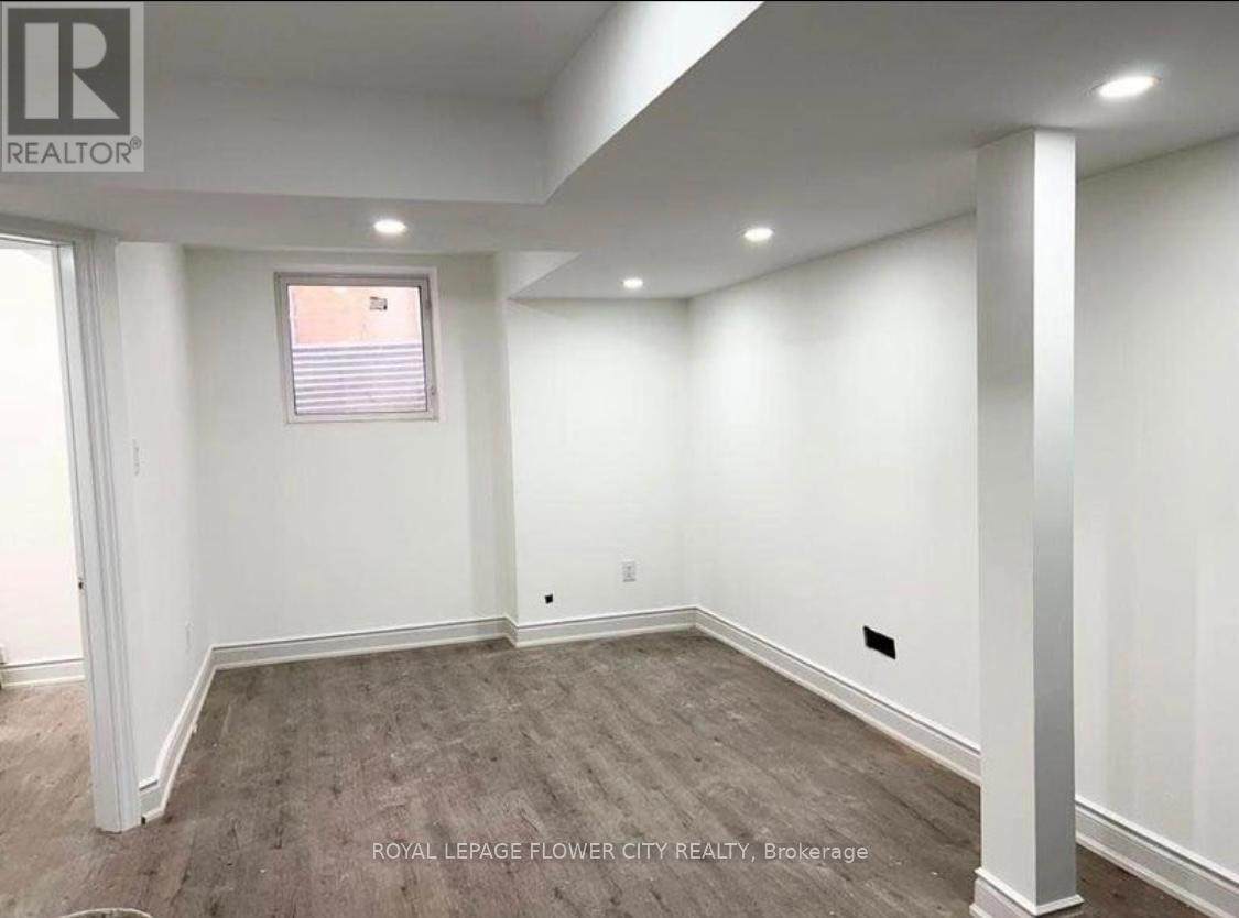 172 Southlake Boulevard, Brampton, Ontario  L6V 4S3 - Photo 2 - W13068454