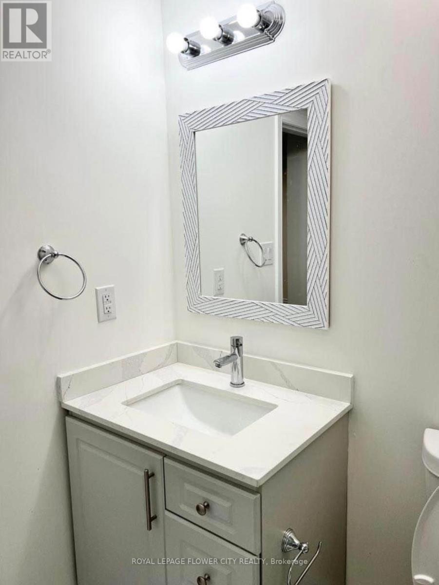 172 Southlake Boulevard, Brampton, Ontario  L6V 4S3 - Photo 5 - W13068454