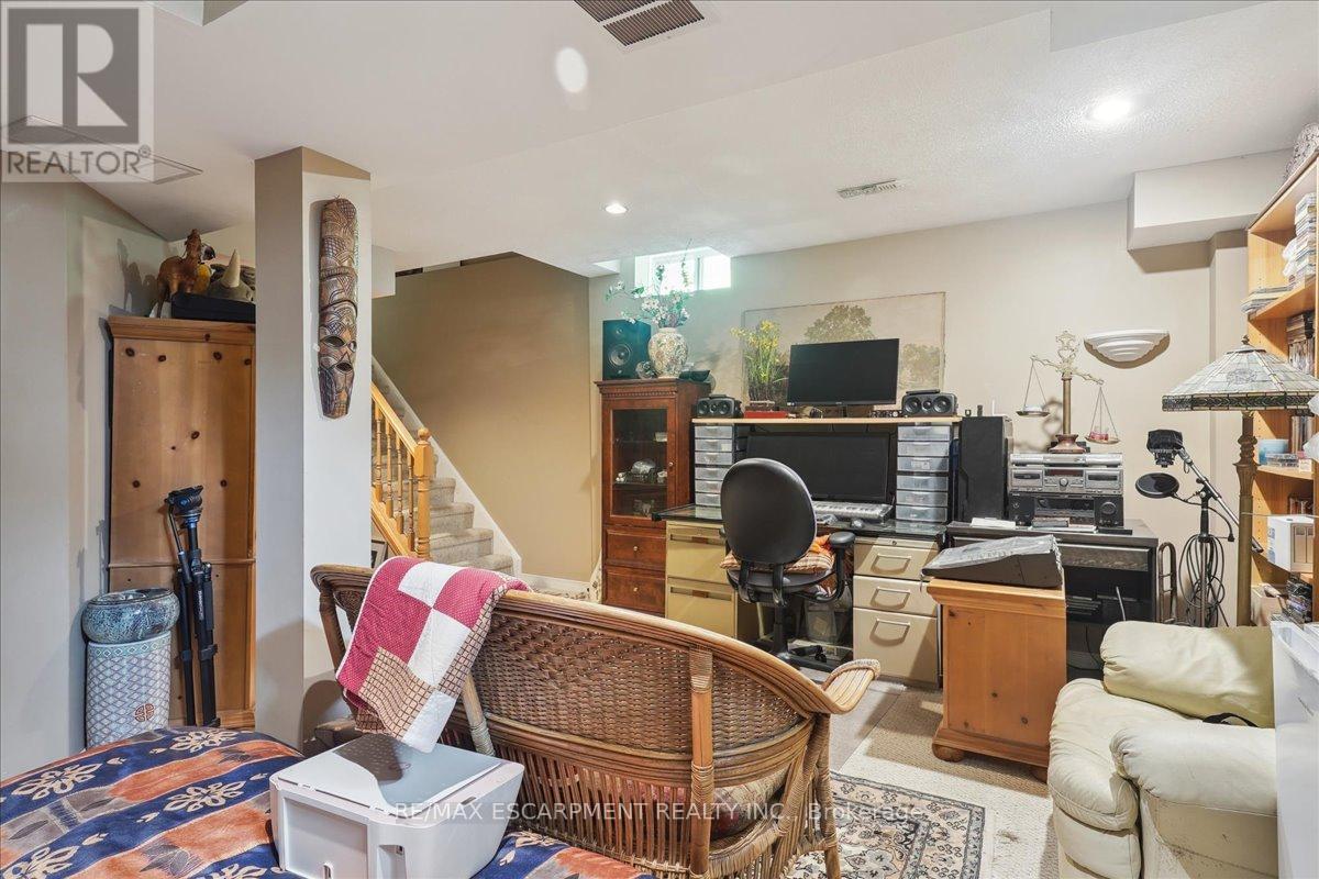 5224 Thornburn Drive, Burlington, Ontario  L7L 6R4 - Photo 12 - W13068464
