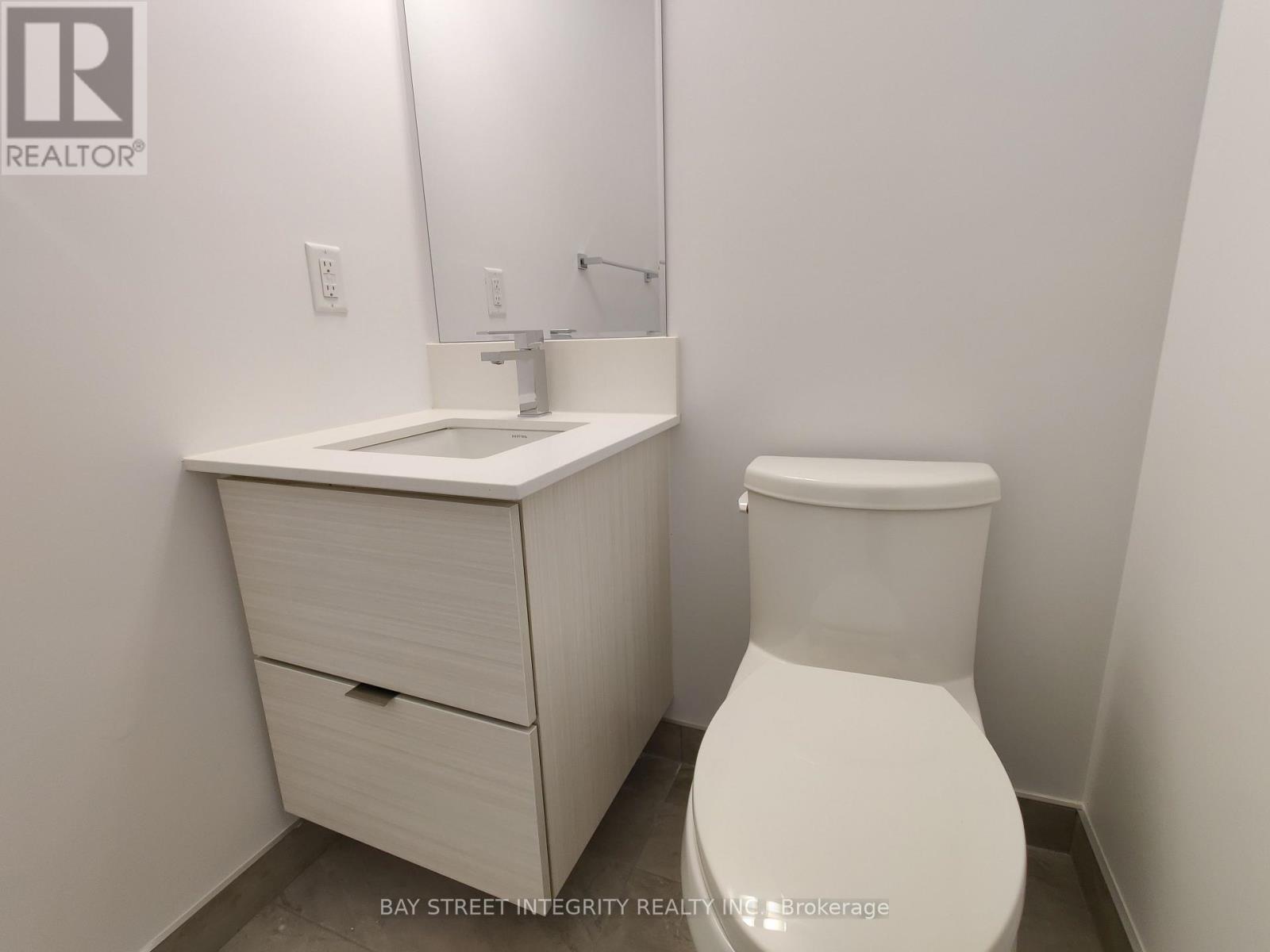 2008 - 36 Elm Drive W, Mississauga, Ontario  L5B 0N3 - Photo 12 - W13068472