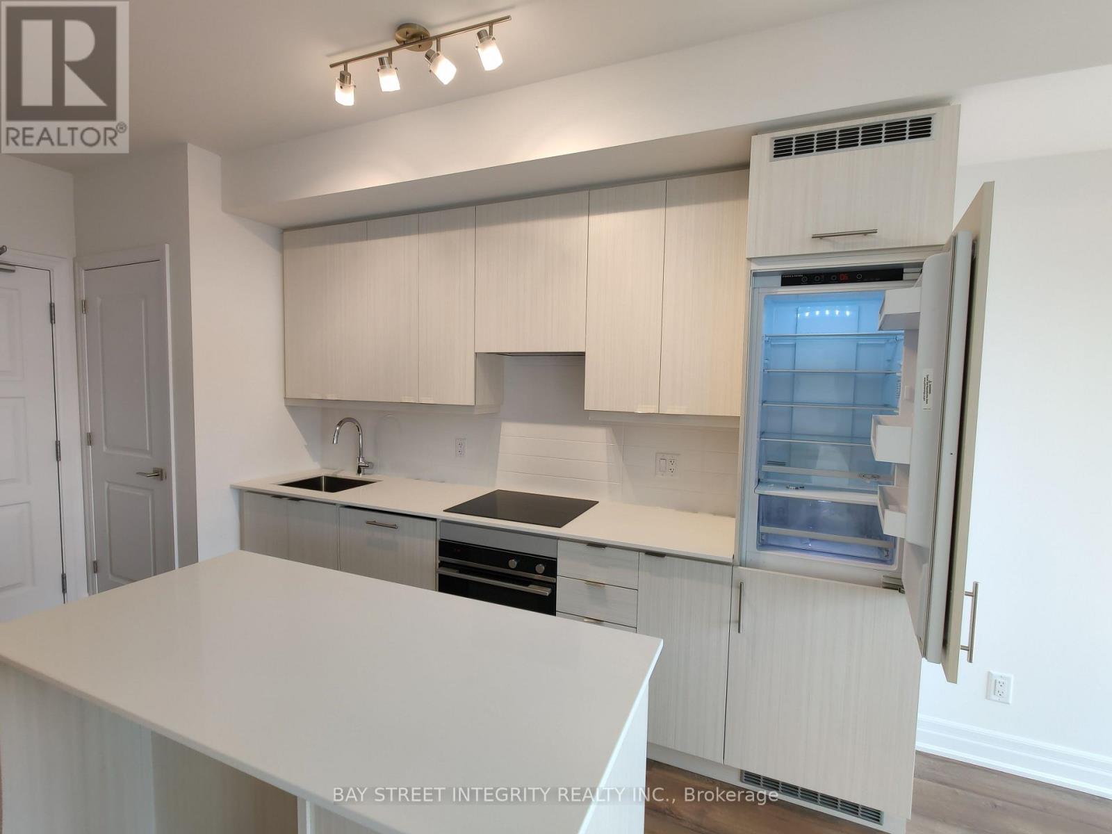 2008 - 36 Elm Drive W, Mississauga, Ontario  L5B 0N3 - Photo 5 - W13068472