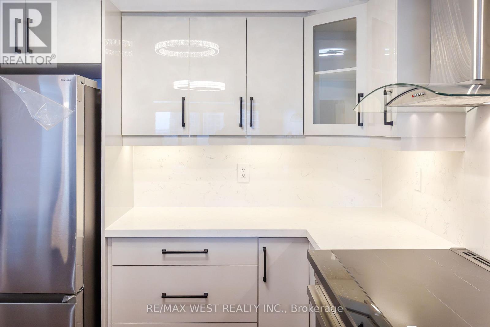 902 - 35 Kingsbridge Garden Circle, Mississauga, Ontario  L5R 3Z5 - Photo 13 - W13068564