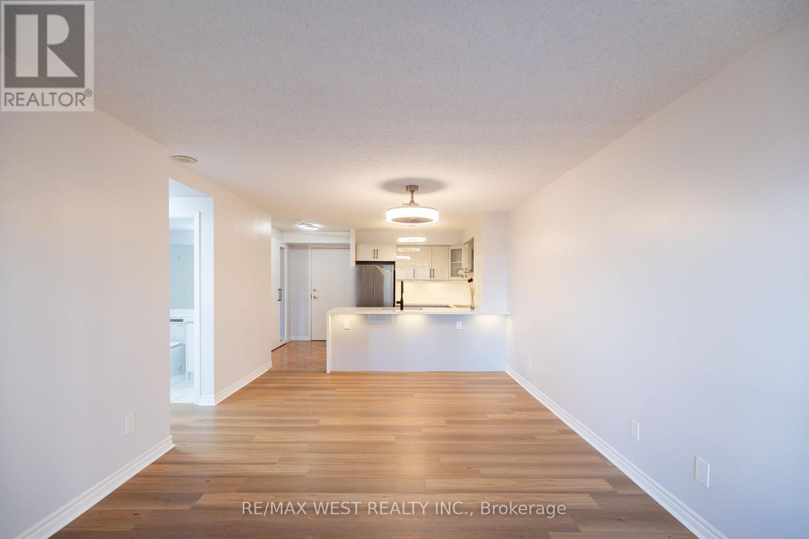 902 - 35 Kingsbridge Garden Circle, Mississauga, Ontario  L5R 3Z5 - Photo 16 - W13068564