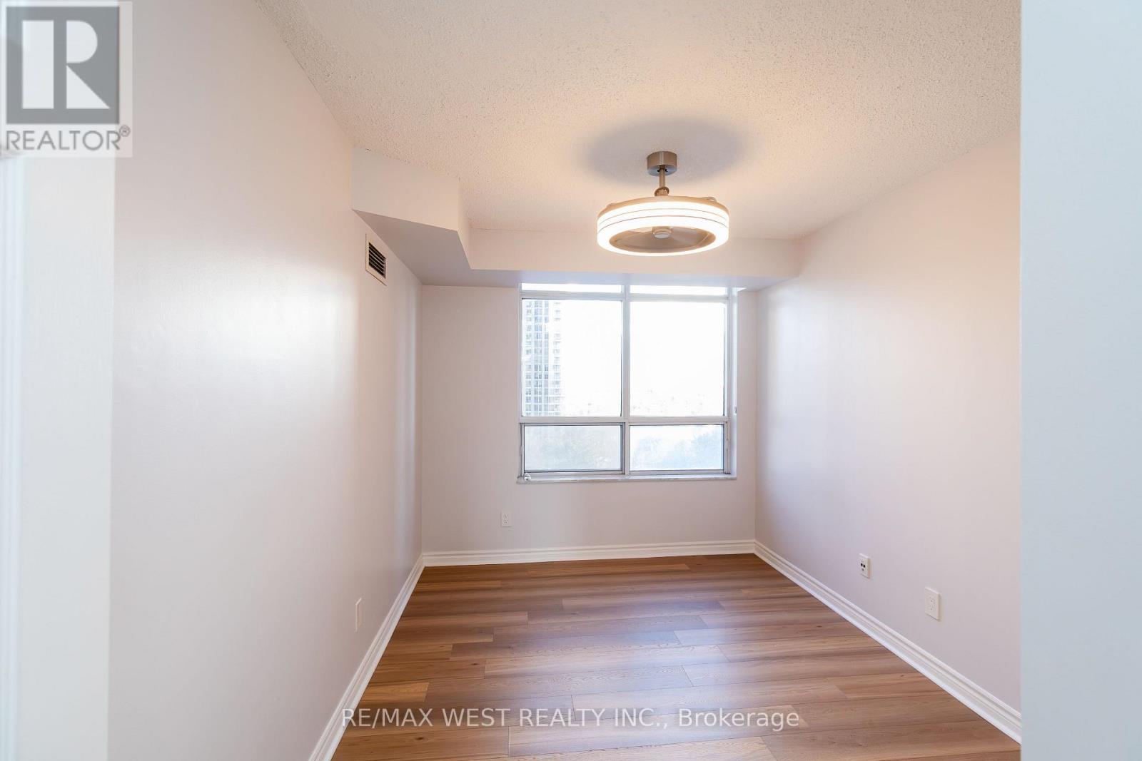 902 - 35 Kingsbridge Garden Circle, Mississauga, Ontario  L5R 3Z5 - Photo 21 - W13068564