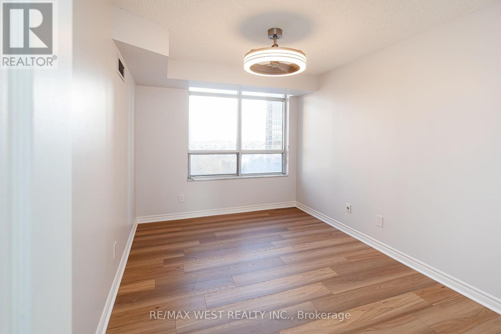 902 - 35 Kingsbridge Garden Circle, Mississauga, Ontario  L5R 3Z5 - Photo 22 - W13068564