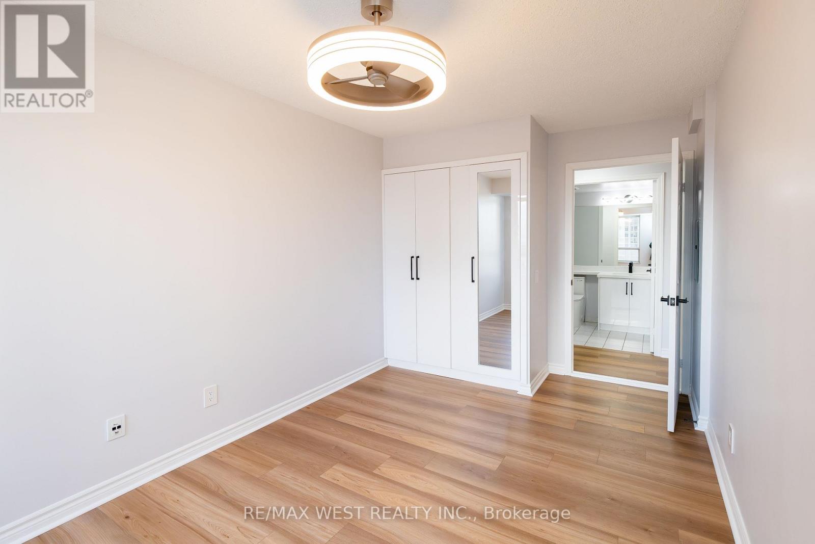 902 - 35 Kingsbridge Garden Circle, Mississauga, Ontario  L5R 3Z5 - Photo 23 - W13068564
