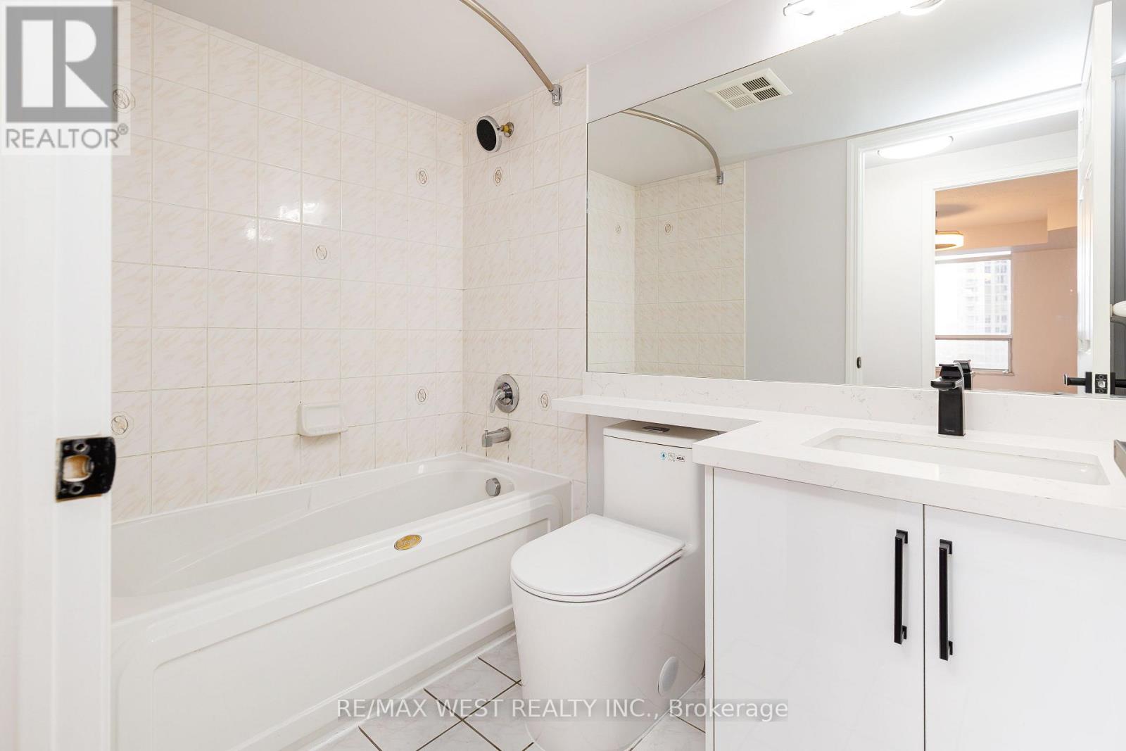 902 - 35 Kingsbridge Garden Circle, Mississauga, Ontario  L5R 3Z5 - Photo 24 - W13068564