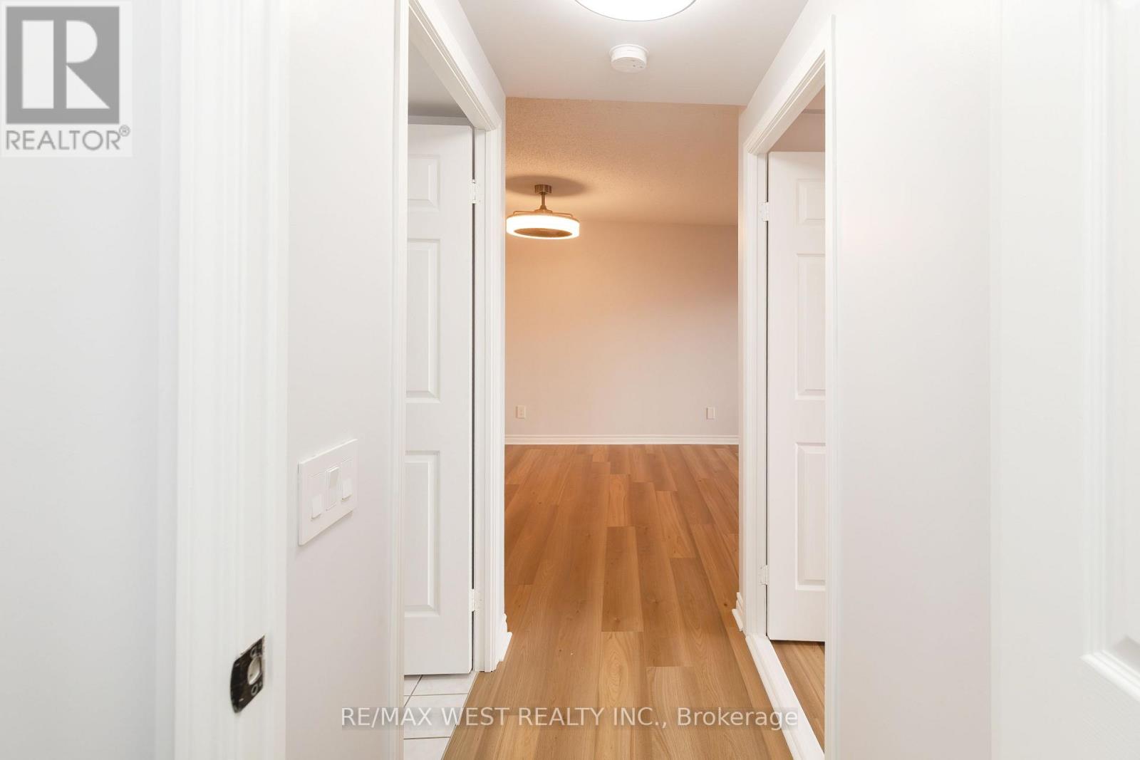 902 - 35 Kingsbridge Garden Circle, Mississauga, Ontario  L5R 3Z5 - Photo 26 - W13068564