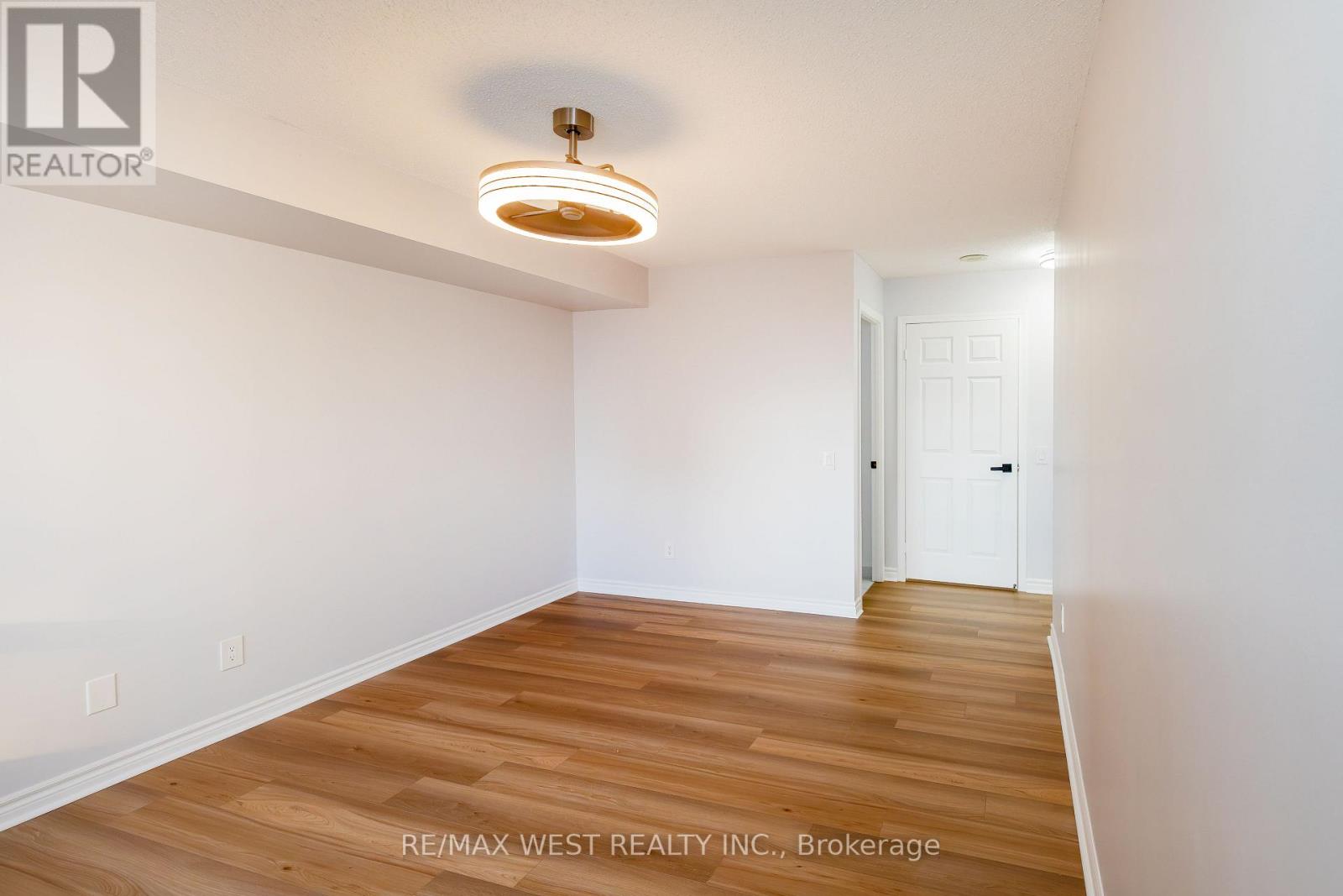 902 - 35 Kingsbridge Garden Circle, Mississauga, Ontario  L5R 3Z5 - Photo 28 - W13068564