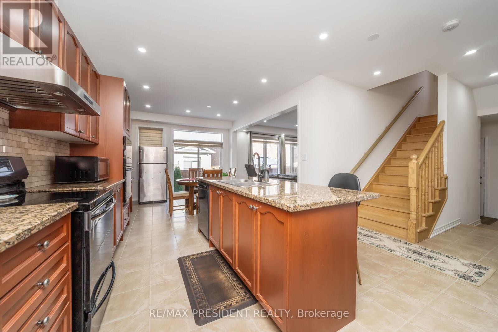 13 Clunburry Road, Brampton, Ontario  L7A 5B4 - Photo 18 - W13068590