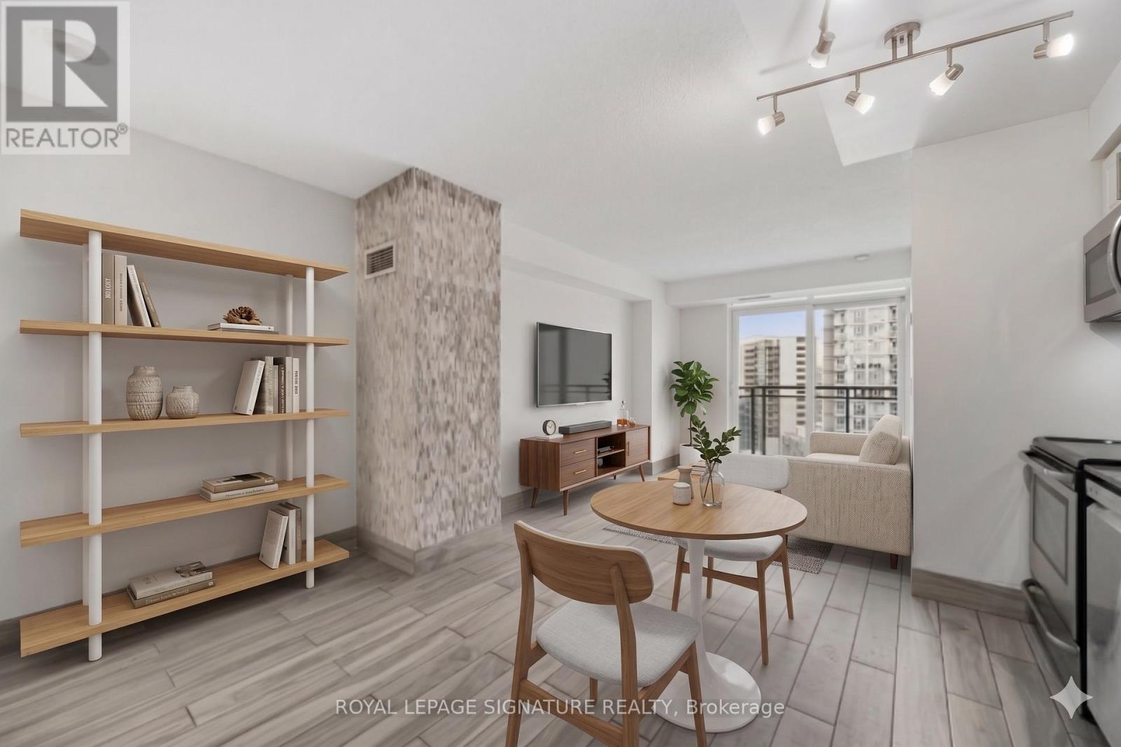 38 Joe Shuster Way, Toronto, Ontario  M6K 0A5 - Photo 10 - W13068602