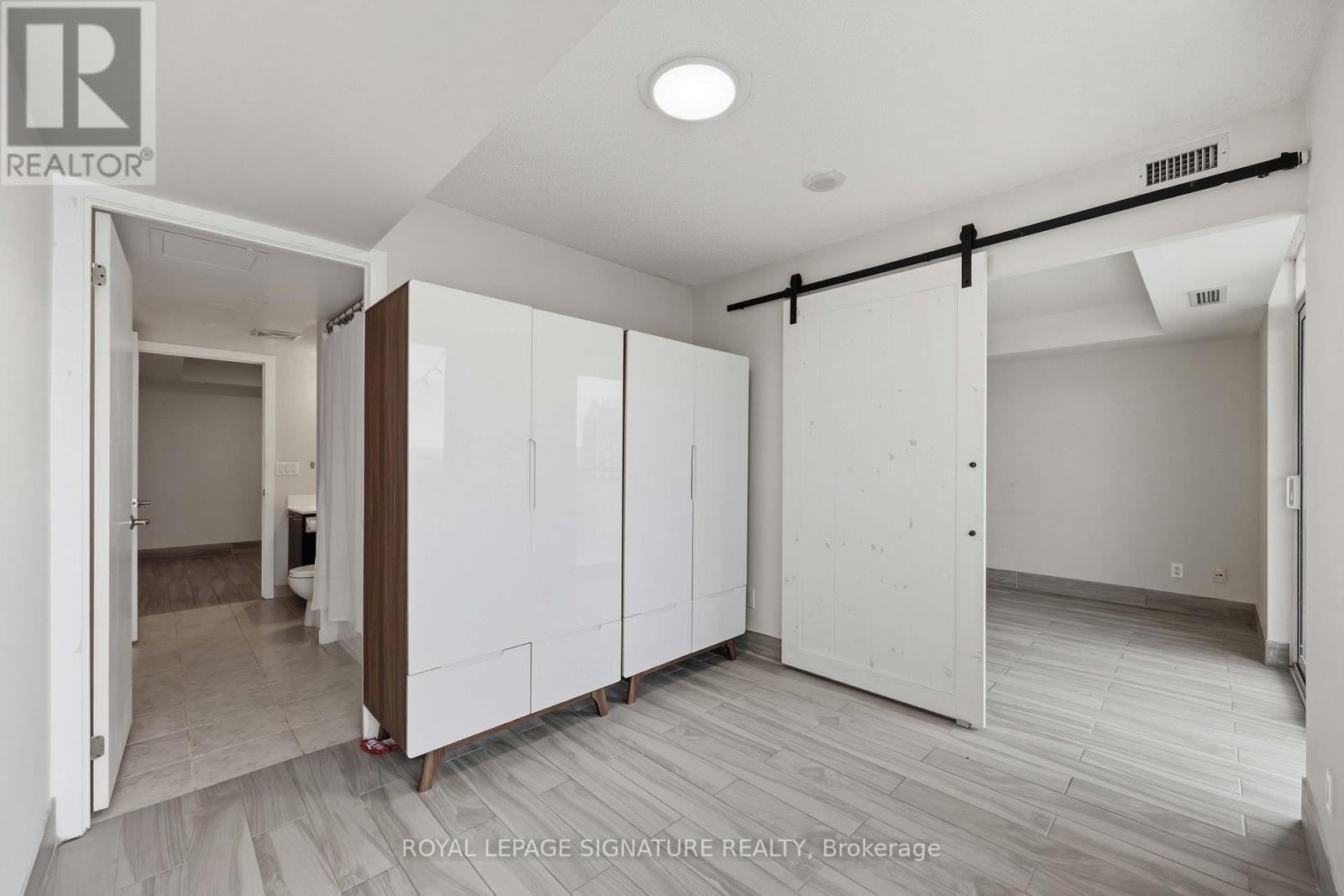 38 Joe Shuster Way, Toronto, Ontario  M6K 0A5 - Photo 30 - W13068602