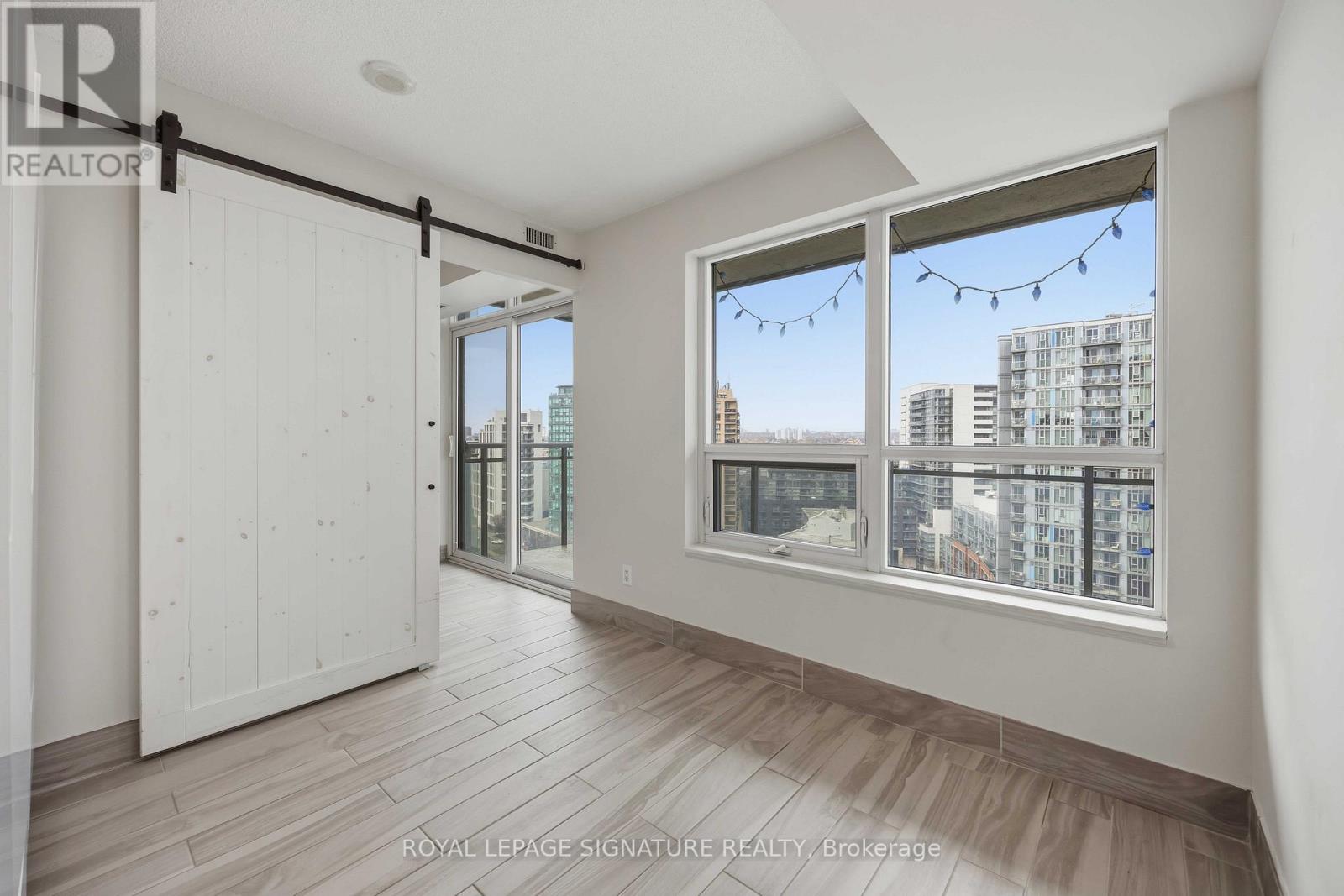38 Joe Shuster Way, Toronto, Ontario  M6K 0A5 - Photo 31 - W13068602