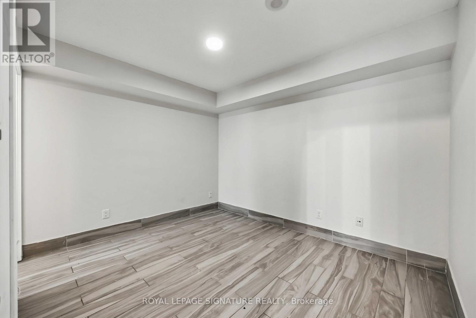 38 Joe Shuster Way, Toronto, Ontario  M6K 0A5 - Photo 33 - W13068602