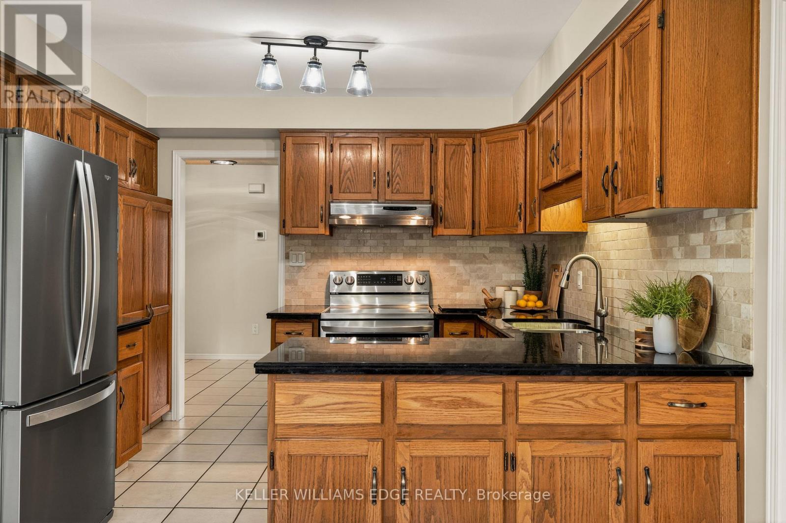 520 Woodview Road, Burlington, Ontario  L7N 3P9 - Photo 16 - W13068612