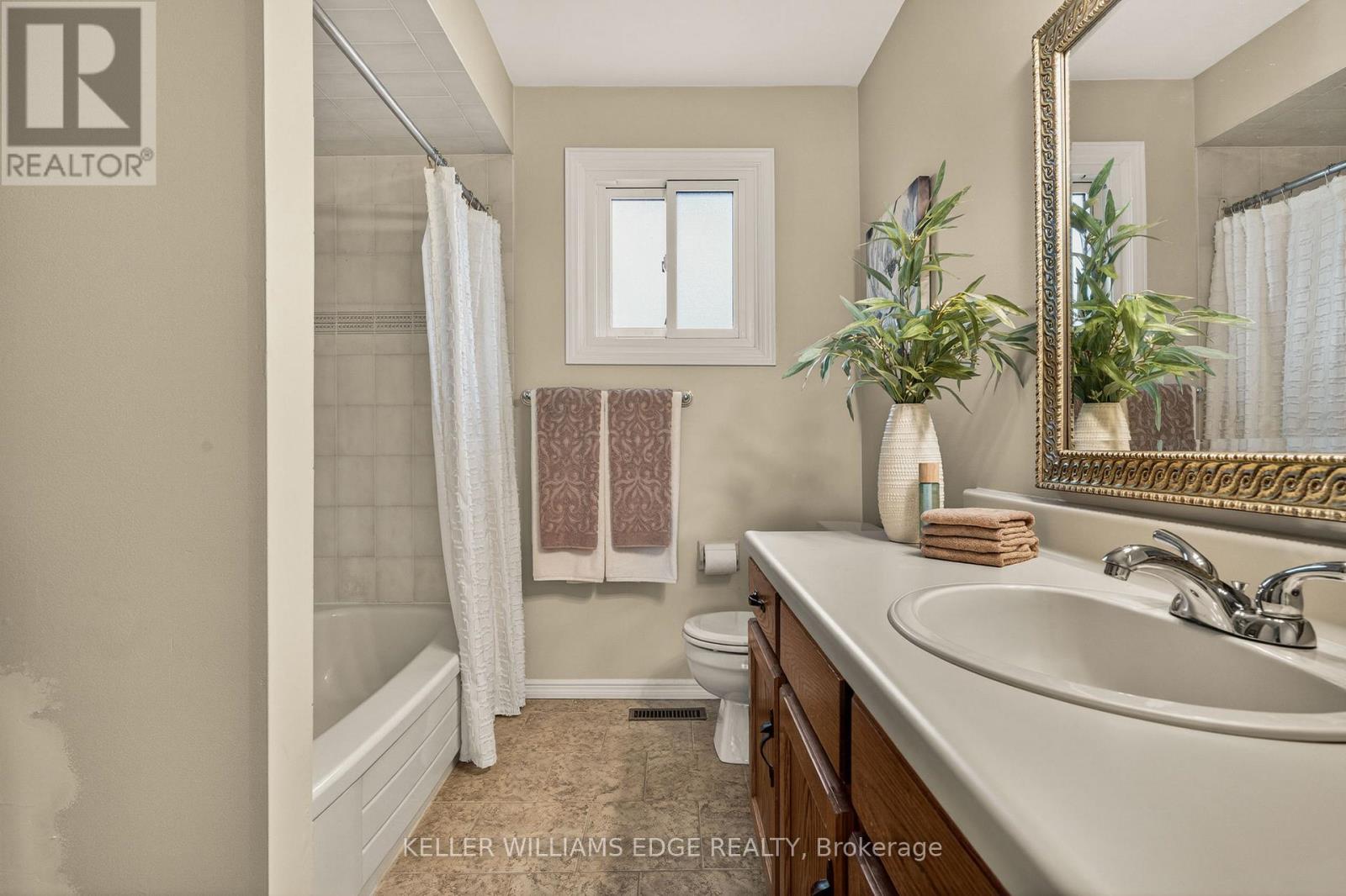 520 Woodview Road, Burlington, Ontario  L7N 3P9 - Photo 32 - W13068612