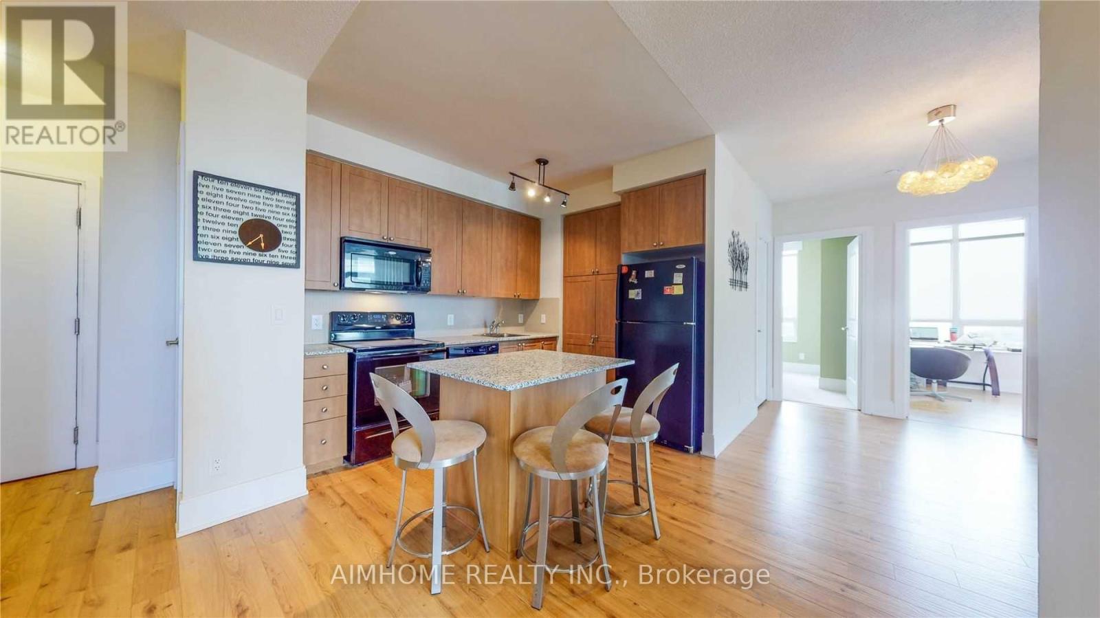 2907 - 330 Burnhamthorpe Road W, Mississauga, Ontario  L5B 0E1 - Photo 8 - W13068718