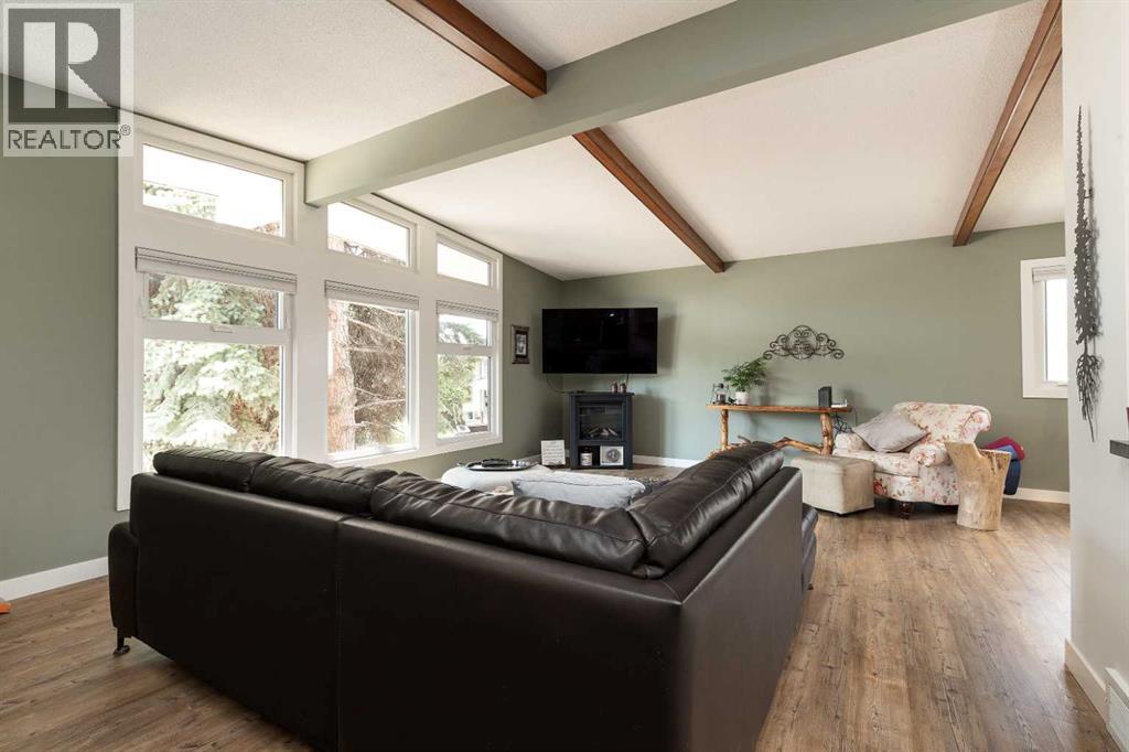 321 Normandy Road S, Lethbridge, Alberta  T1J 3X9 - Photo 8 - A2306776
