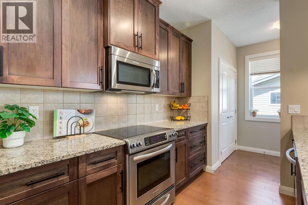 380 Evanspark Gardens NW, Calgary, Alberta  T3G 0P5 - Photo 9 - A2306892