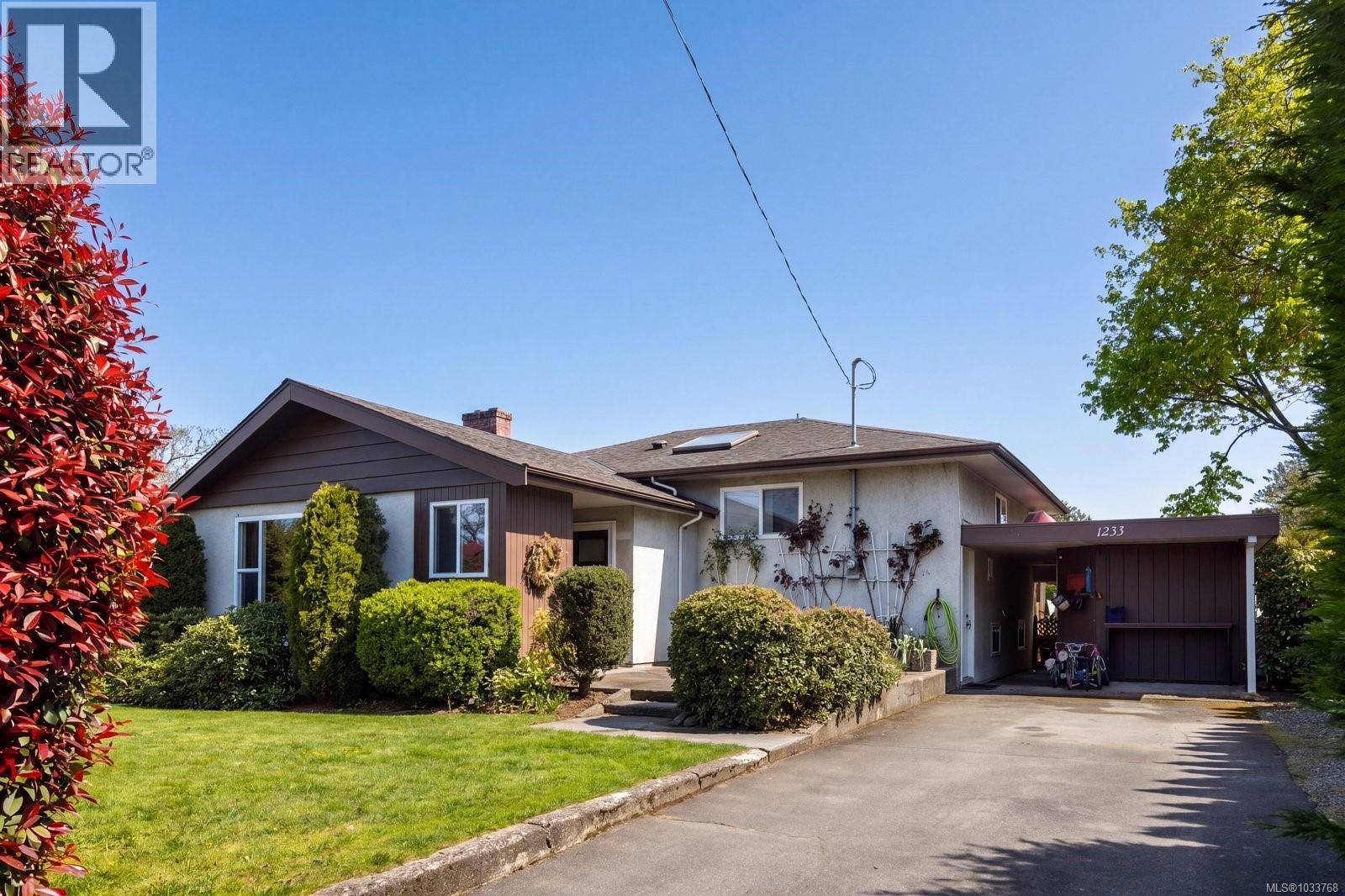 1233 Roy Rd, Saanich, British Columbia