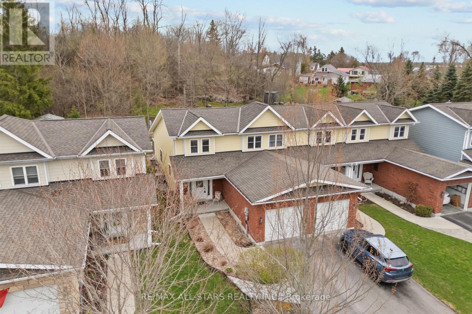 22 DEANE STREET, Kawartha Lakes, Ontario