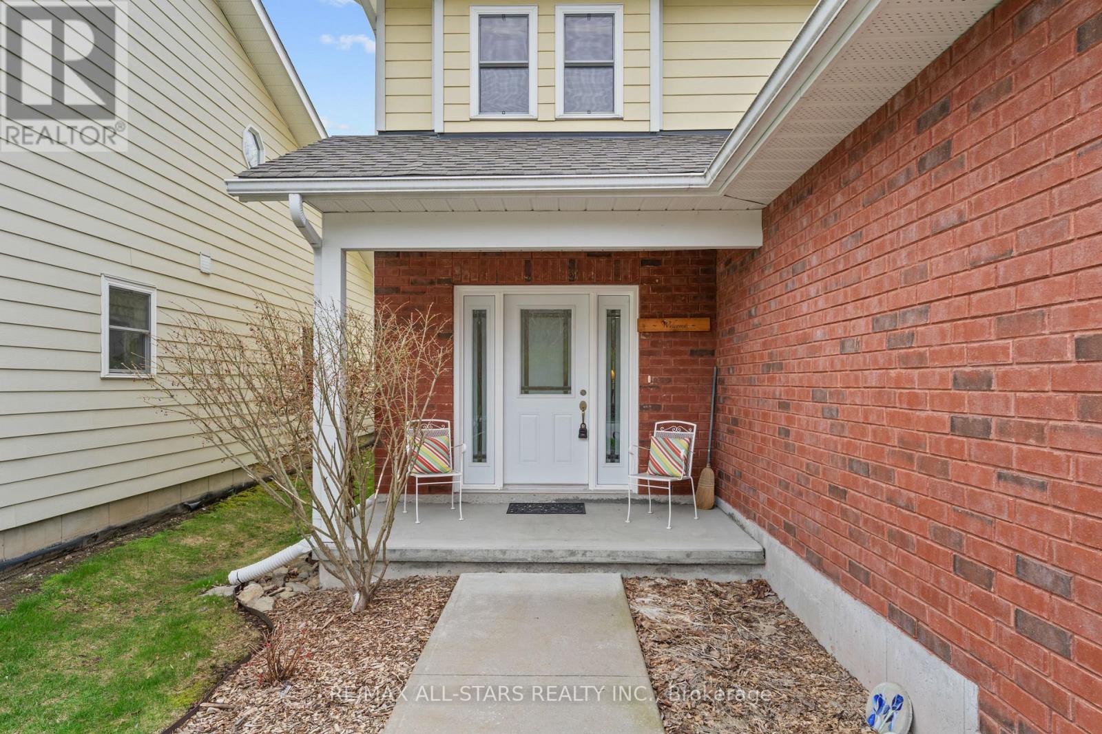 22 Deane Street, Kawartha Lakes, Ontario  K0M 1N0 - Photo 4 - X13068880