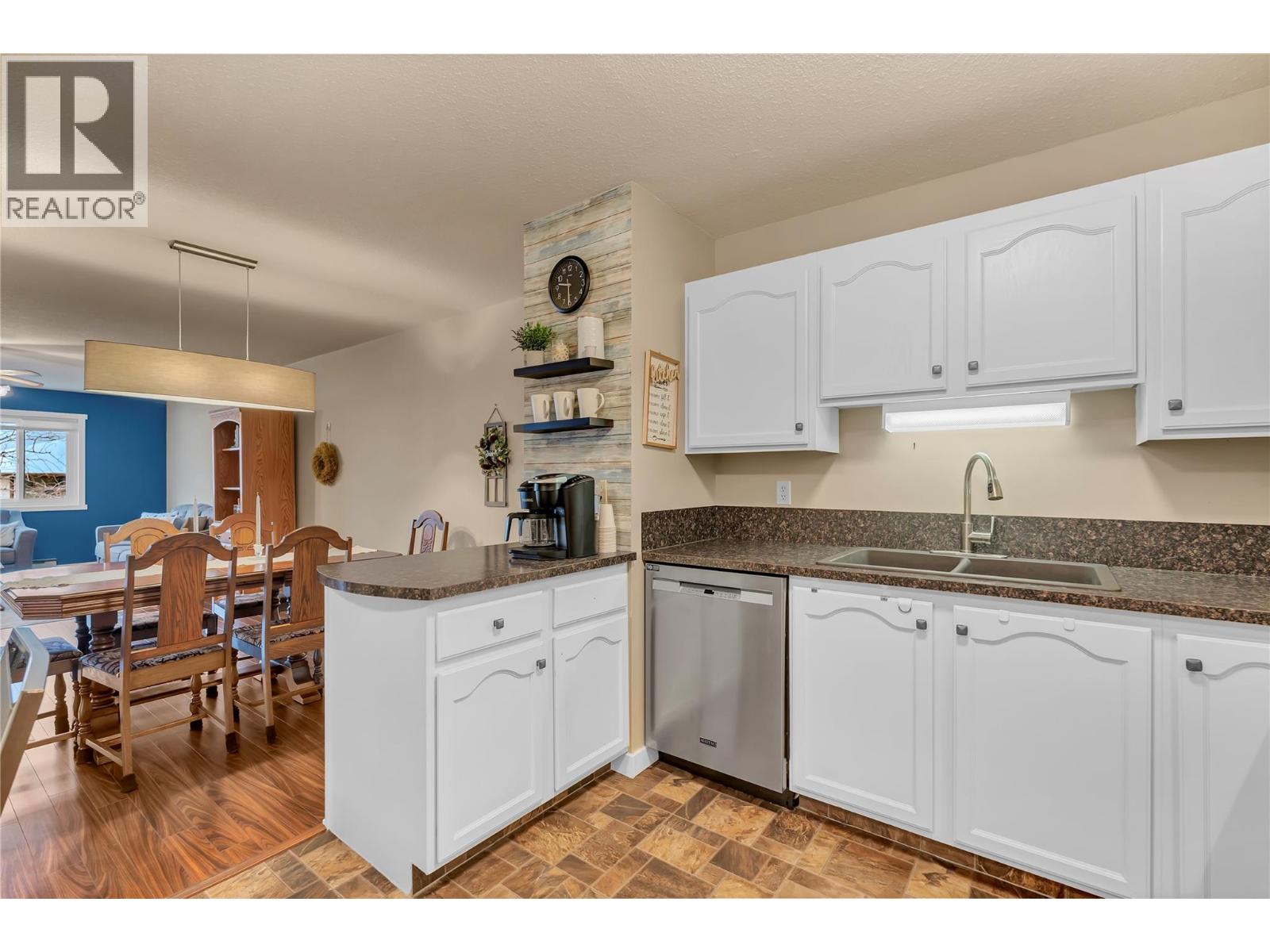 1820 Atkinson Street Unit# 207, Penticton, British Columbia  V2A 7M6 - Photo 4 - 10375077