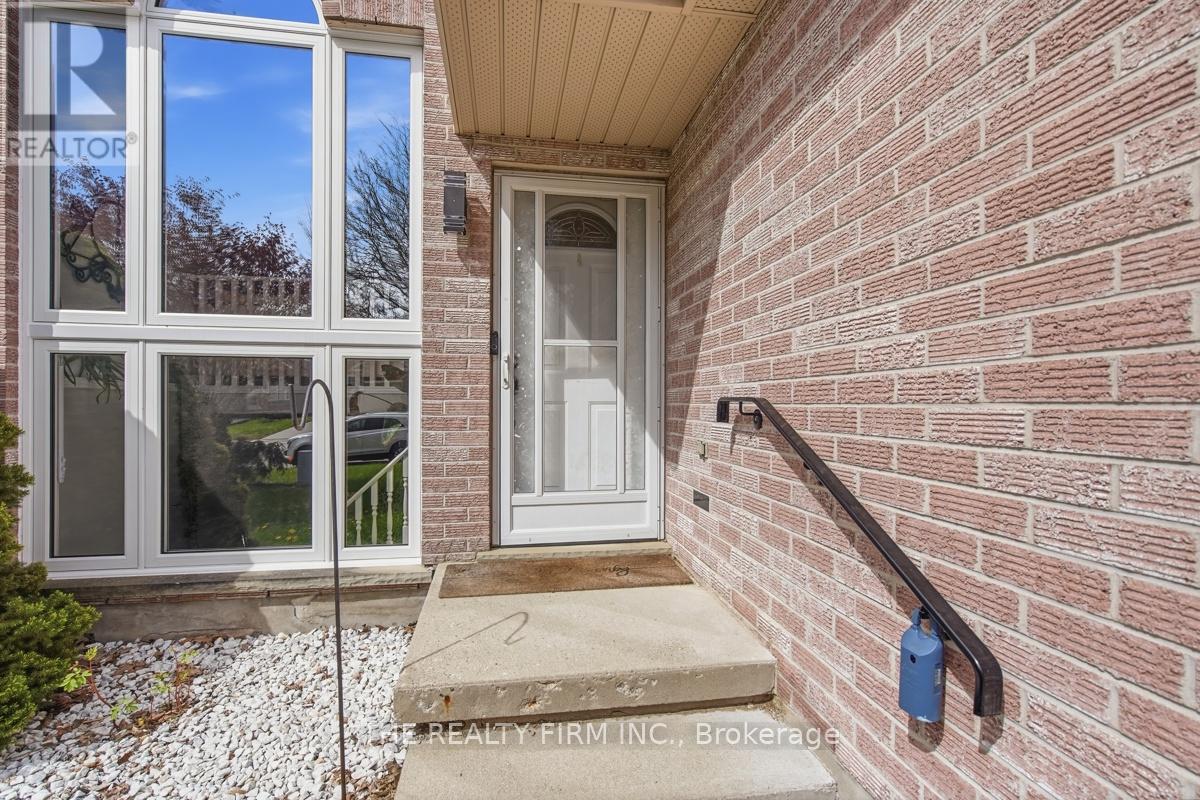 320 Brookhaven Place, London East, Ontario  N5Y 5N4 - Photo 3 - X13068772
