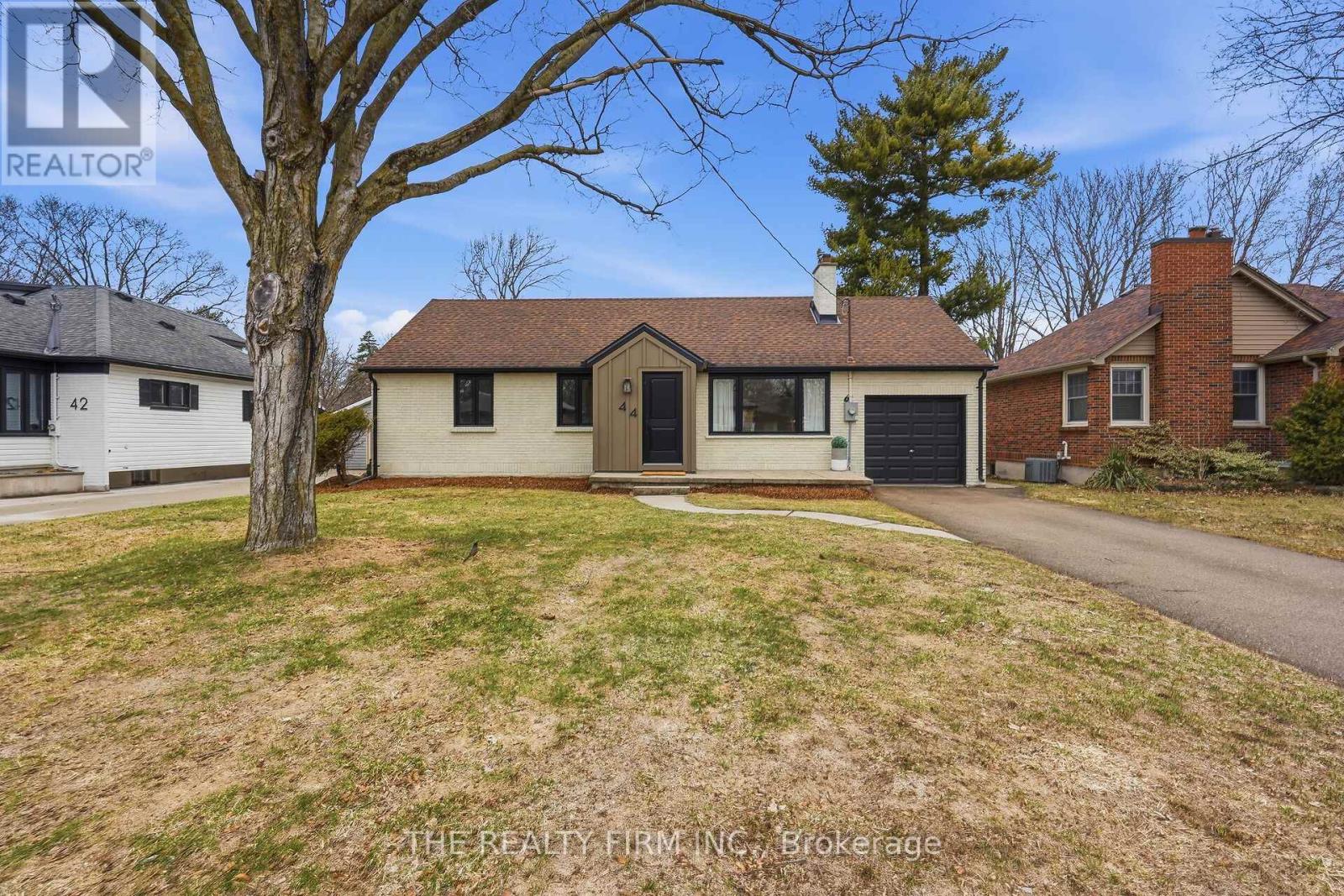 $739,90044 David Street, London South, Ontario