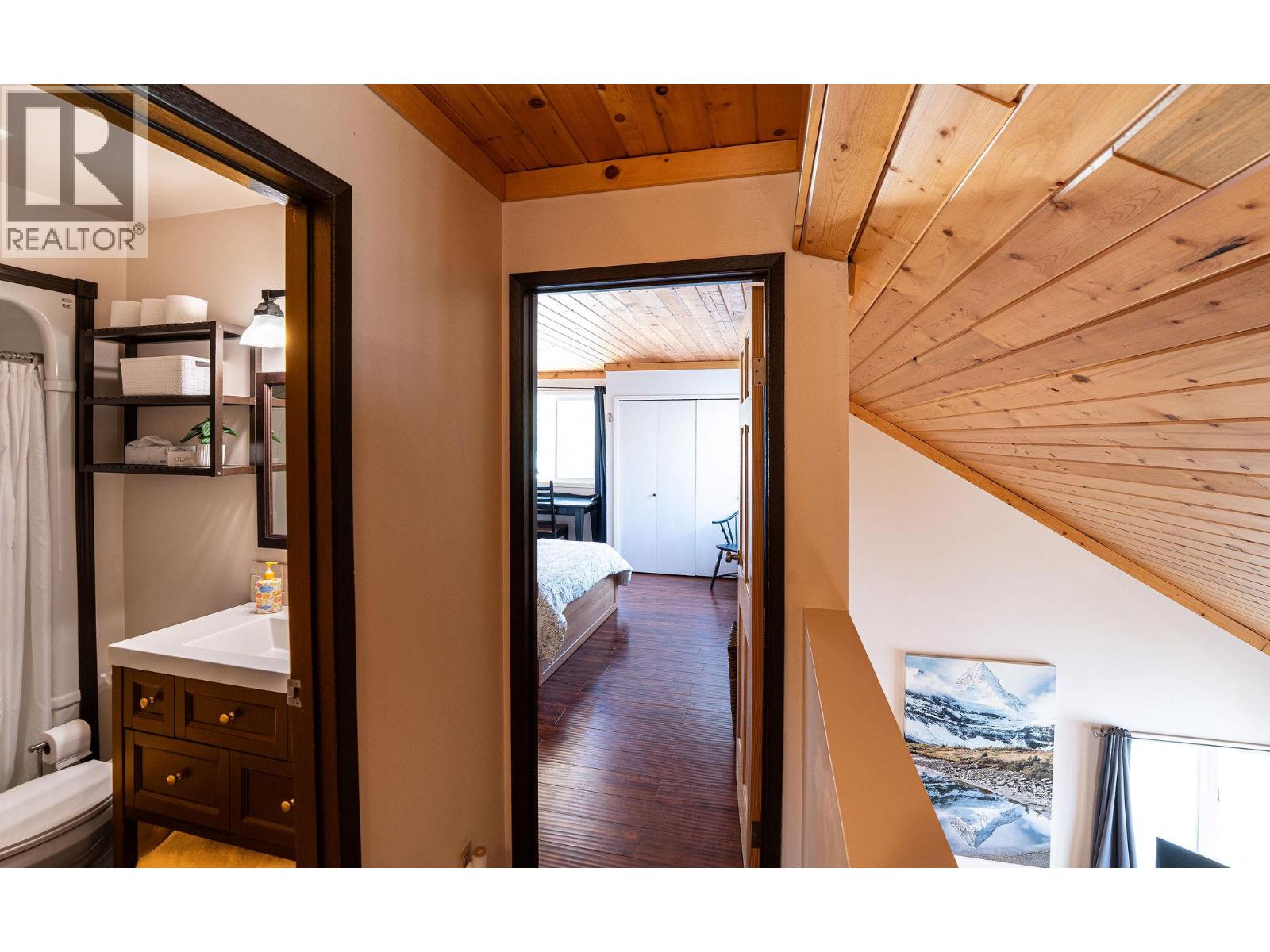 1852 Corbin Place, Revelstoke, British Columbia  V0E 2S0 - Photo 31 - 10376717