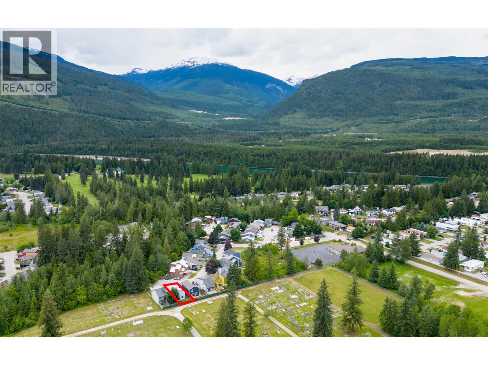 1852 Corbin Place, Revelstoke, British Columbia  V0E 2S0 - Photo 11 - 10376717