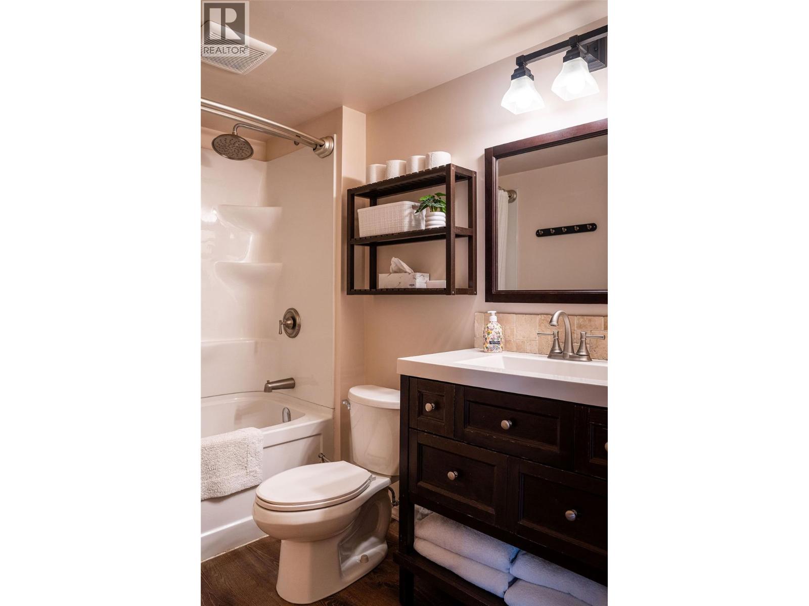 1852 Corbin Place, Revelstoke, British Columbia  V0E 2S0 - Photo 25 - 10376717