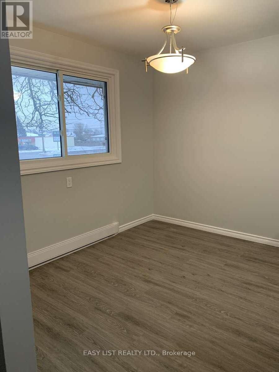 10 Gilbert Street, Belleville, Ontario  K8P 3H2 - Photo 4 - X13068334