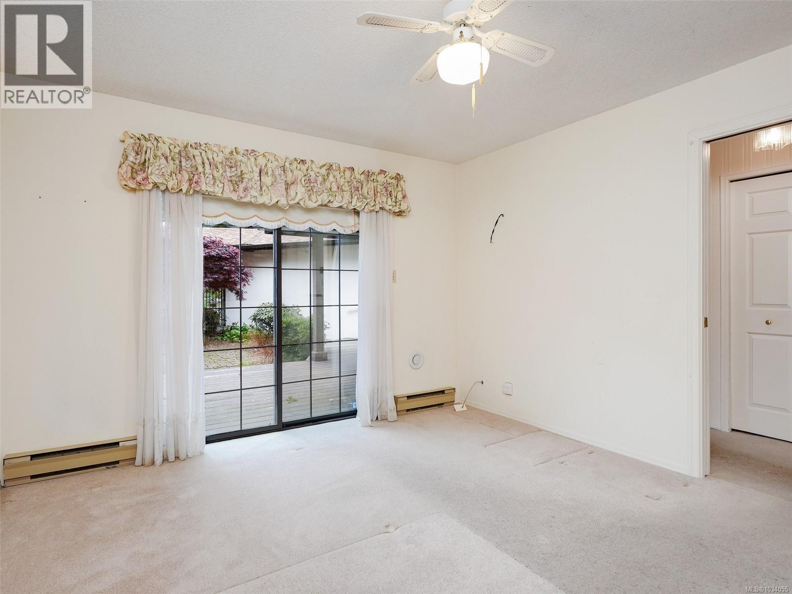 1 4631 Lochside Dr, Saanich, British Columbia  V8Y 2S9 - Photo 22 - 1034055