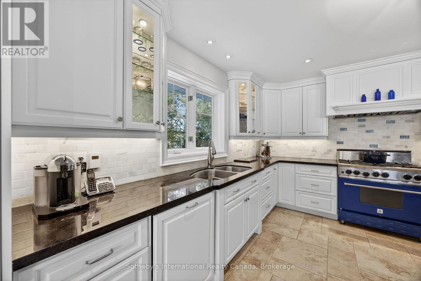 1036 River Road E, Wasaga Beach, Ontario  L9Z 2P7 - Photo 27 - S13068858