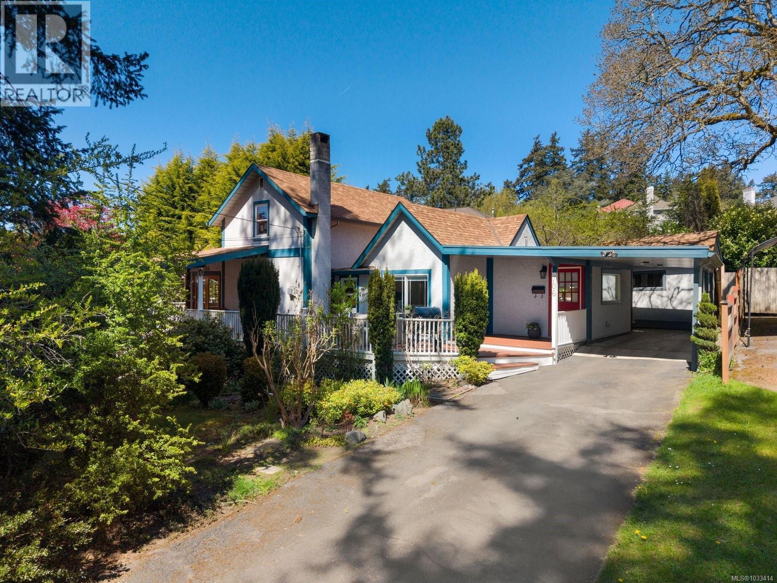 706 Lindsay St, Saanich, British Columbia  V8Z 3E1 - Photo 37 - 1033414