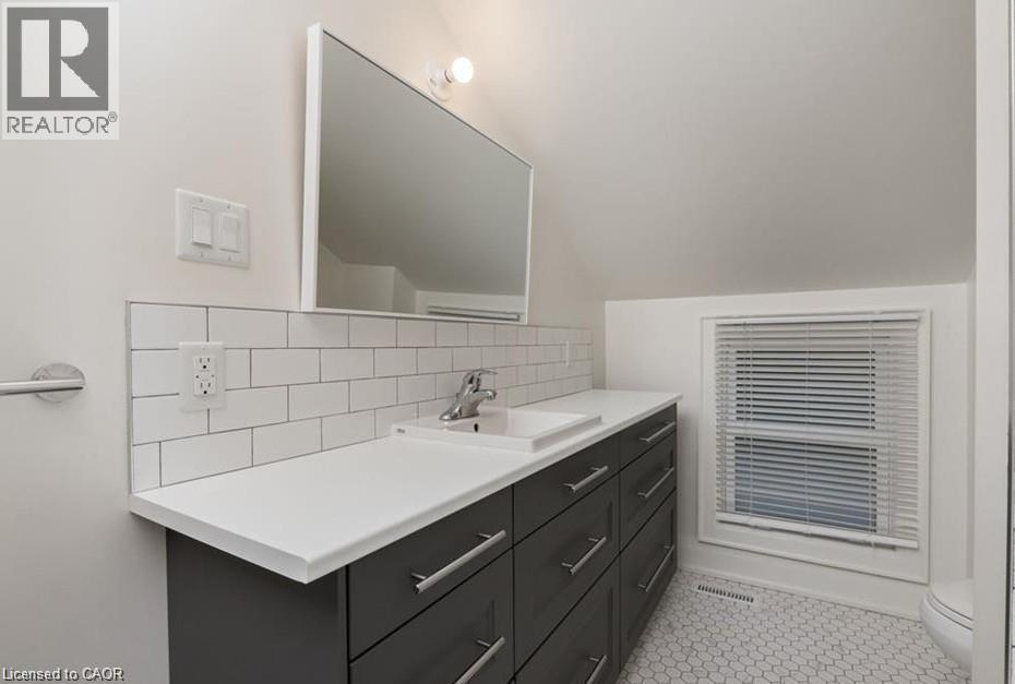 14 Young Street W, Waterloo, Ontario  N2L 2Y8 - Photo 23 - 40819066