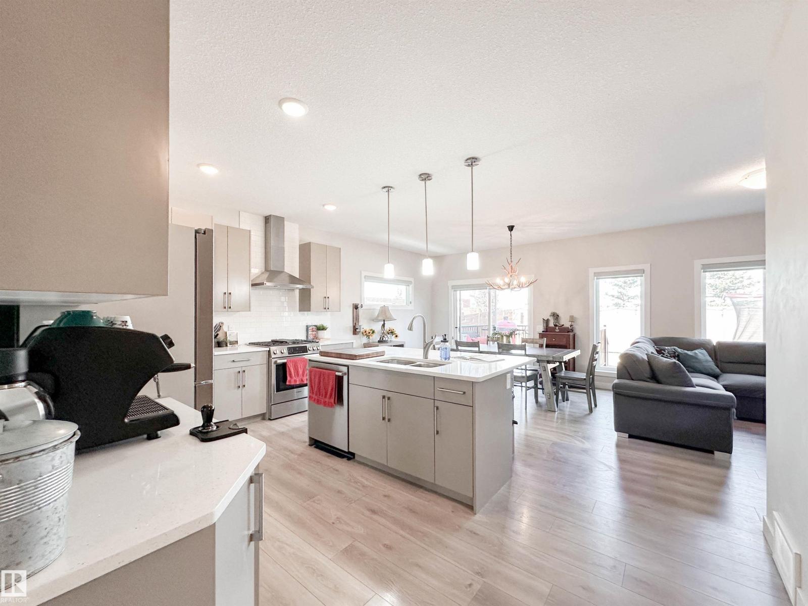 103 Joyal Wy, St. Albert, Alberta  T8N 7V5 - Photo 8 - E4485001